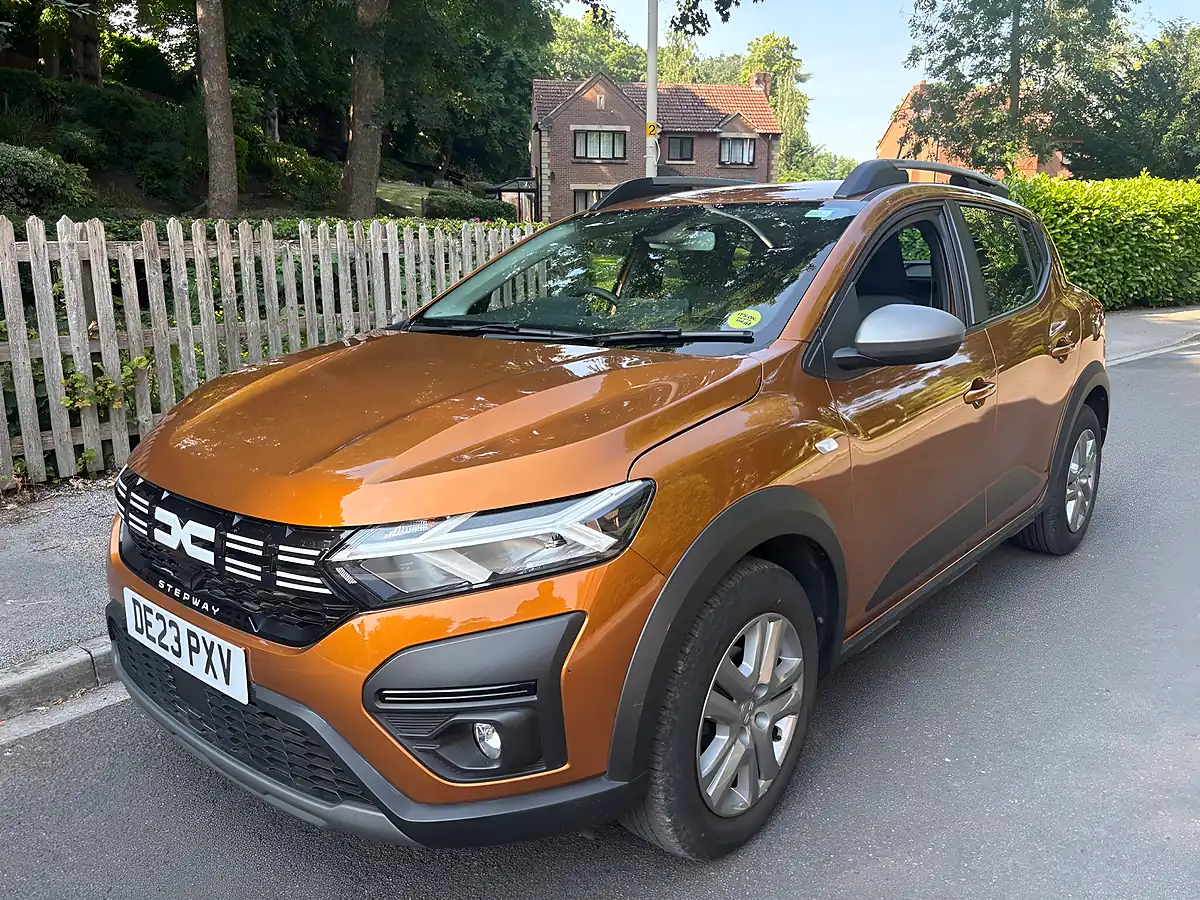 Used 2023 Dacia Sandero Stepway Expression Orange - Interior and Exterior details 3
