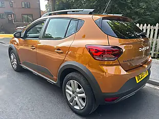 Used 2023 Dacia Sandero Stepway Expression Orange - Interior and Exterior details 4