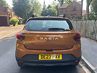 Used 2023 Dacia Sandero Stepway Expression Orange - Interior and Exterior details 6