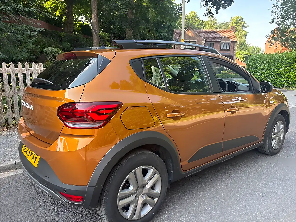 Used 2023 Dacia Sandero Stepway Expression Orange - Interior and Exterior details 8
