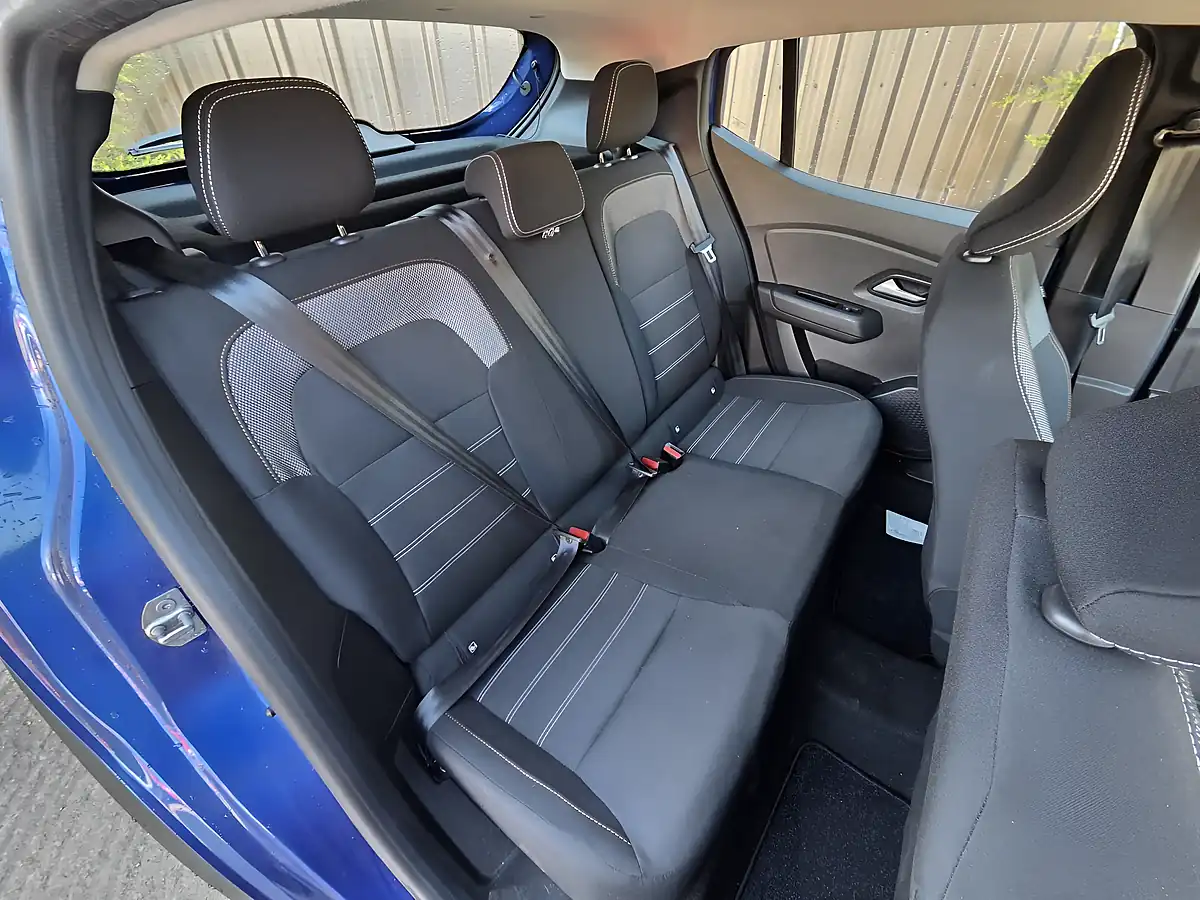 Used 2023 Dacia Sandero Stepway Journey Iron Blue - Interior and Exterior details 16