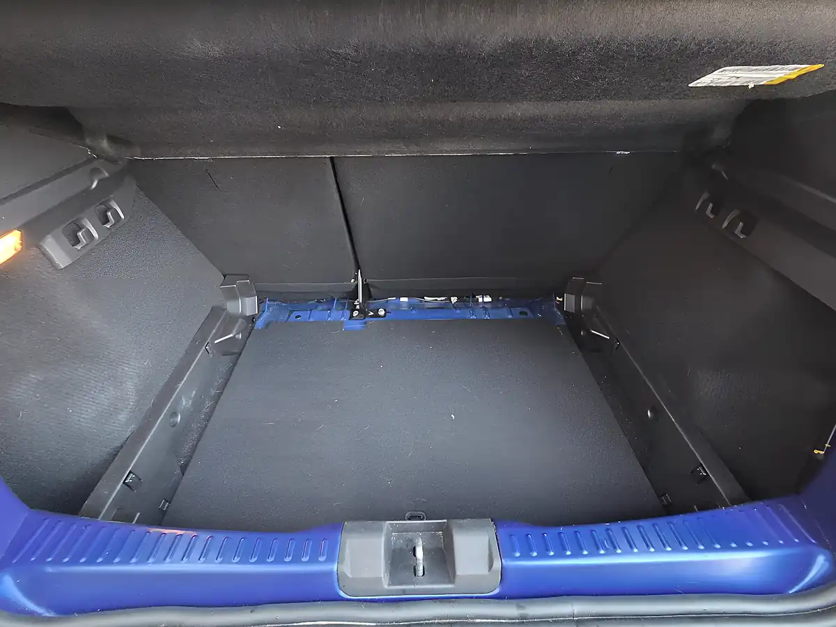 Used 2023 Dacia Sandero Stepway Journey Iron Blue - Interior and Exterior details 17