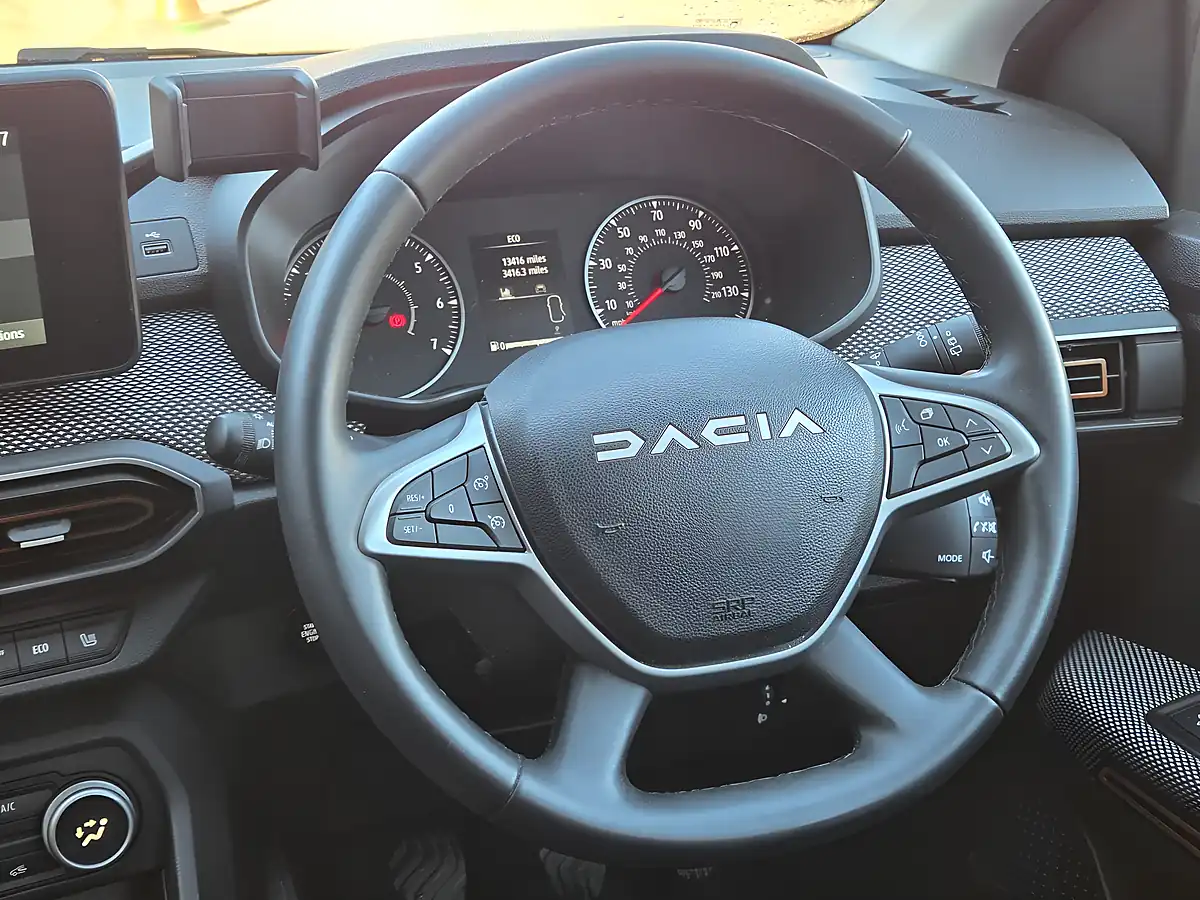 Used 2023 Dacia Sandero Stepway Journey Iron Blue - Interior and Exterior details 8