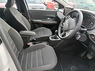 Used 2023 Dacia Sandero Stepway Journey White - Interior and Exterior details 9