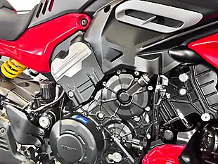 Used 2023 Ducati Diavel Red - Interior and Exterior details 10