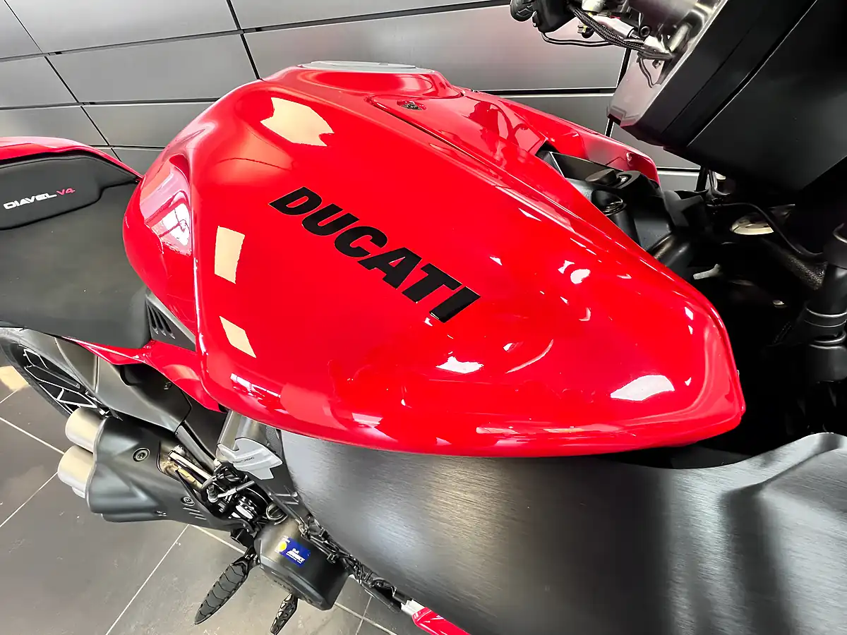 Used 2023 Ducati Diavel Red - Interior and Exterior details 11
