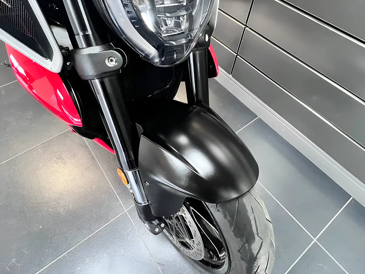 Used 2023 Ducati Diavel Red - Interior and Exterior details 17