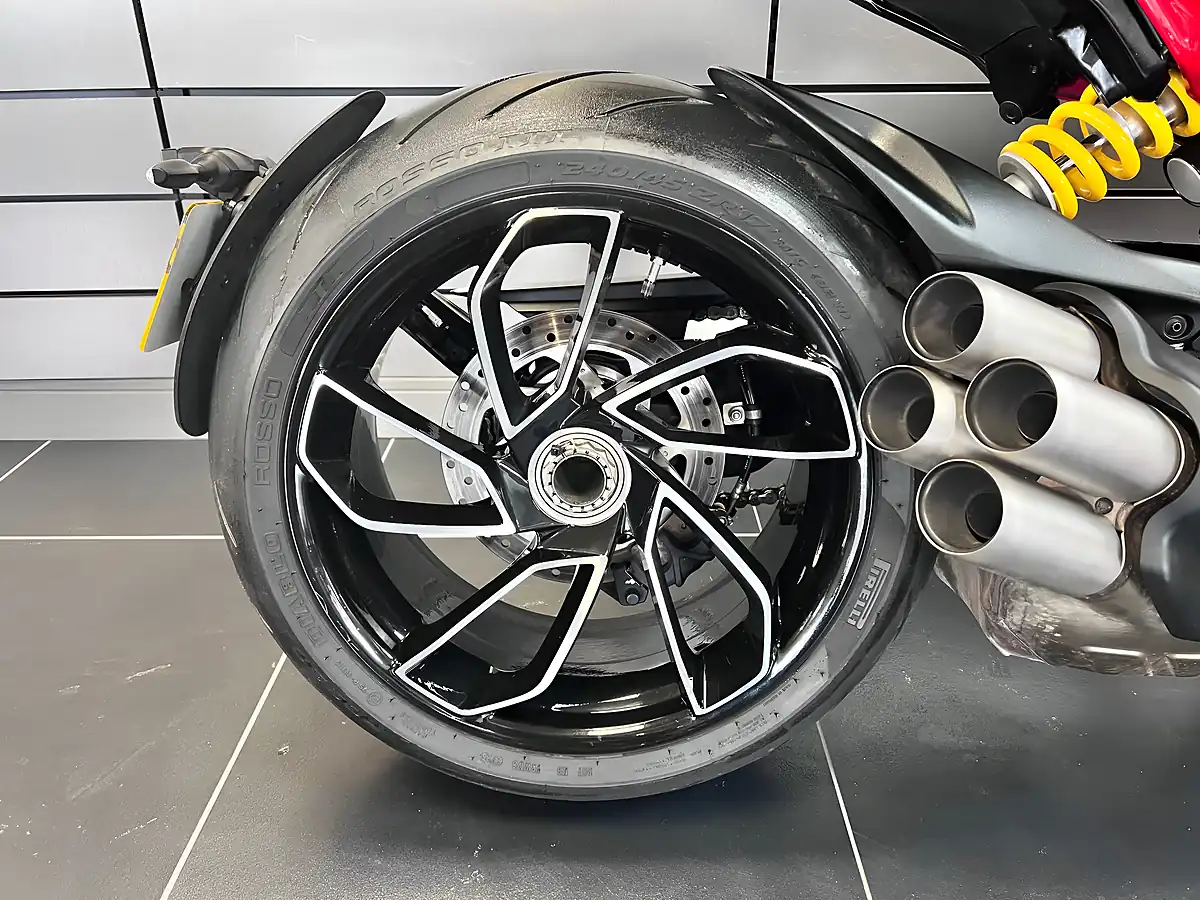 Used 2023 Ducati Diavel Red - Interior and Exterior details 8