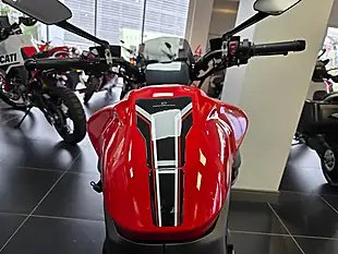 Used 2023 Ducati Diavel Red - Interior and Exterior details 13