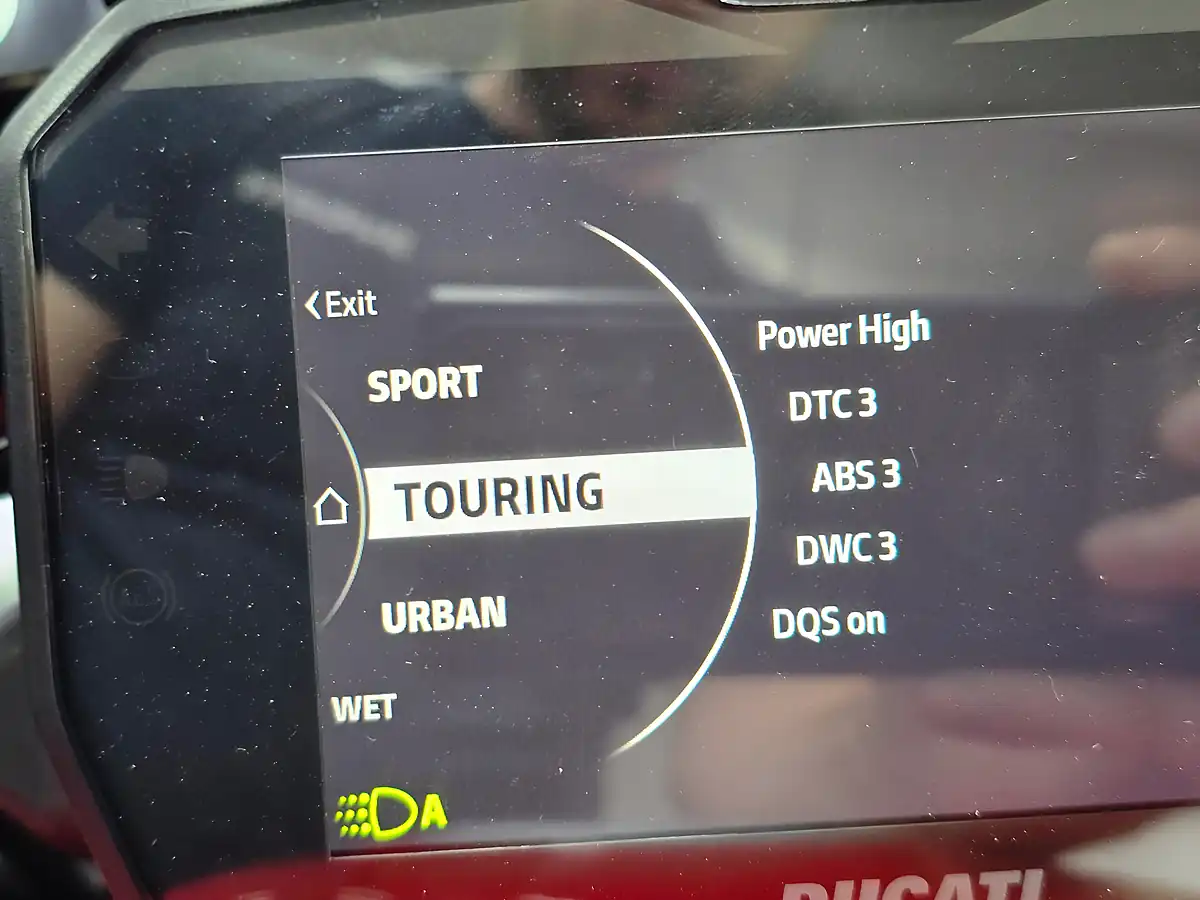 Used 2023 Ducati Diavel Red - Interior and Exterior details 15