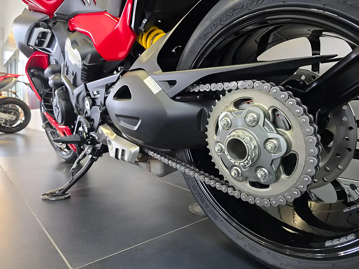 Used 2023 Ducati Diavel Red - Interior and Exterior details 20
