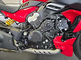 Used 2023 Ducati Diavel Red - Interior and Exterior details 6