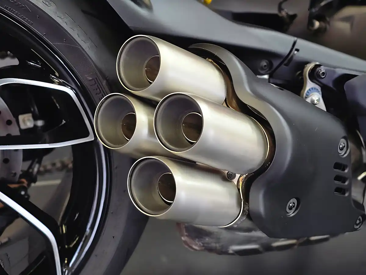 Used 2023 Ducati Diavel Red - Interior and Exterior details 7