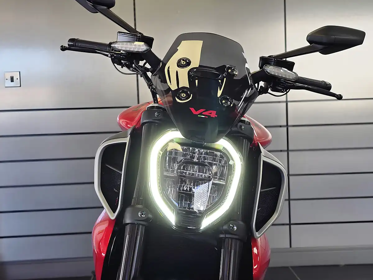 Used 2023 Ducati Diavel V4 Red - Interior and Exterior details 10
