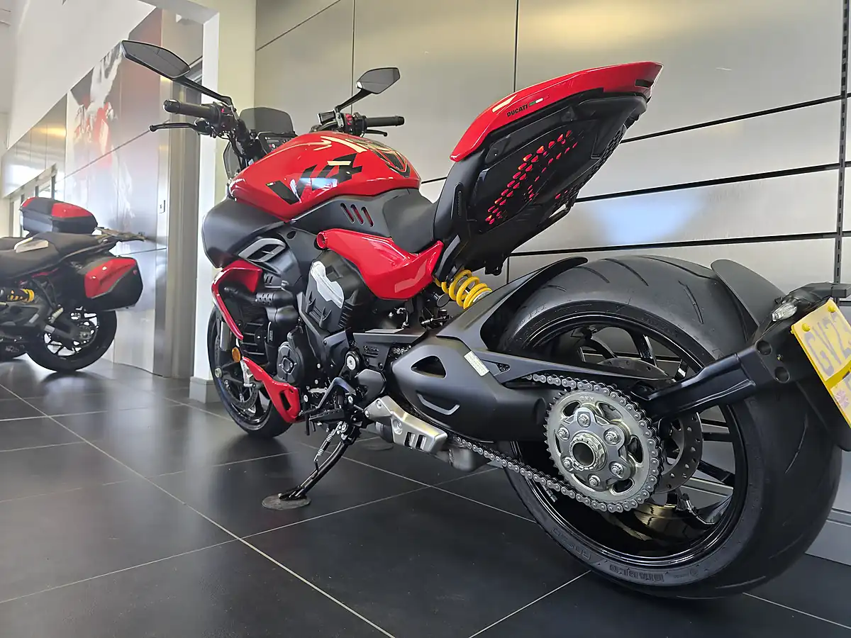 Used 2023 Ducati Diavel V4 Red - Interior and Exterior details 16