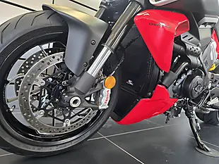 Used 2023 Ducati Diavel V4 Red - Interior and Exterior details 19