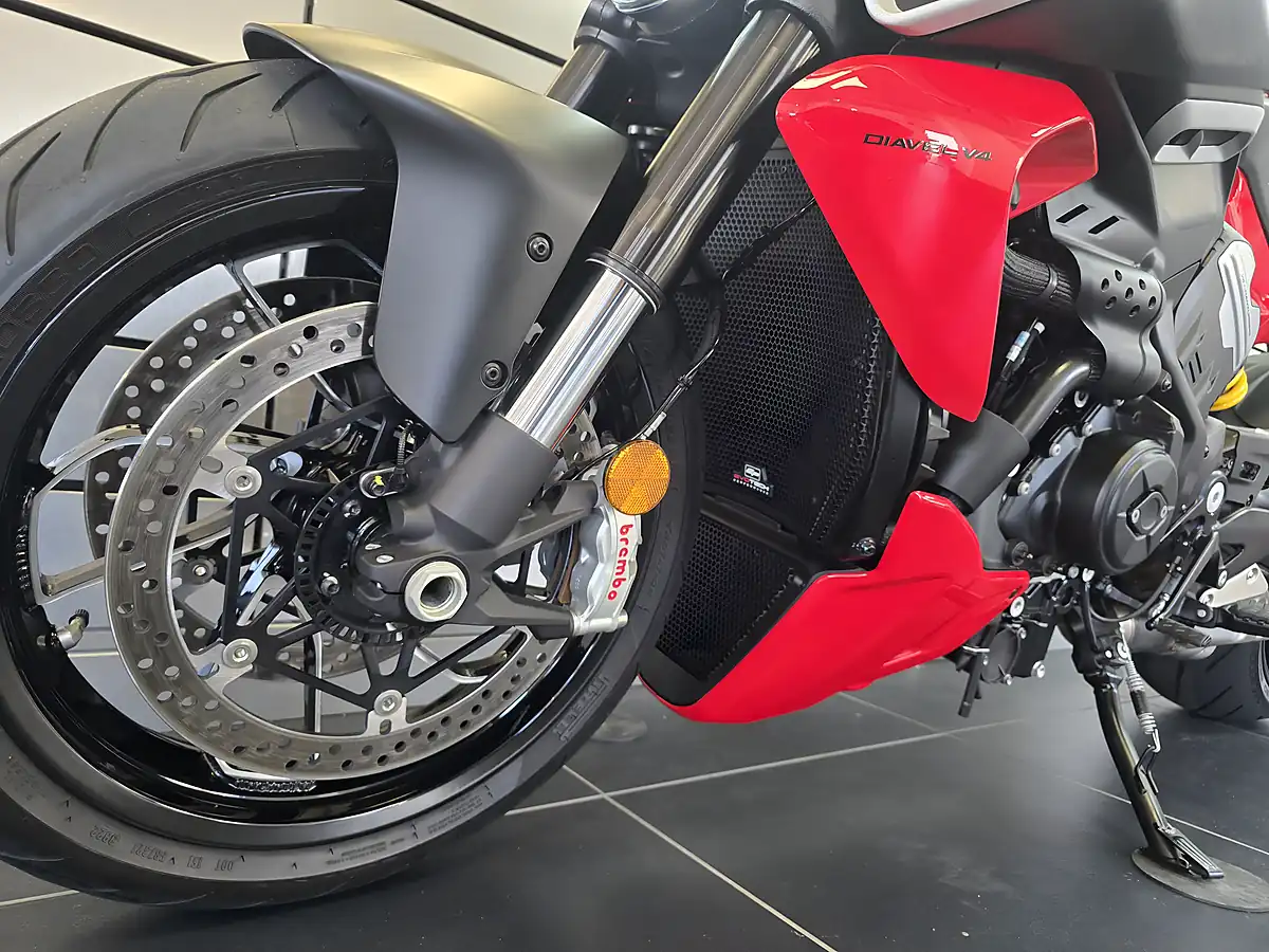 Used 2023 Ducati Diavel V4 Red - Interior and Exterior details 19