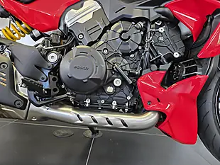Used 2023 Ducati Diavel V4 Red - Interior and Exterior details 6
