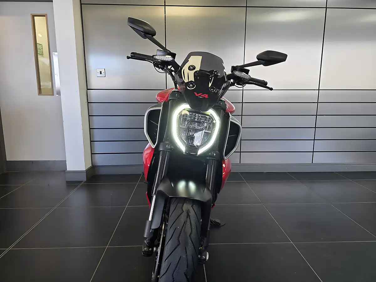 Used 2023 Ducati Diavel V4 Red - Interior and Exterior details 9