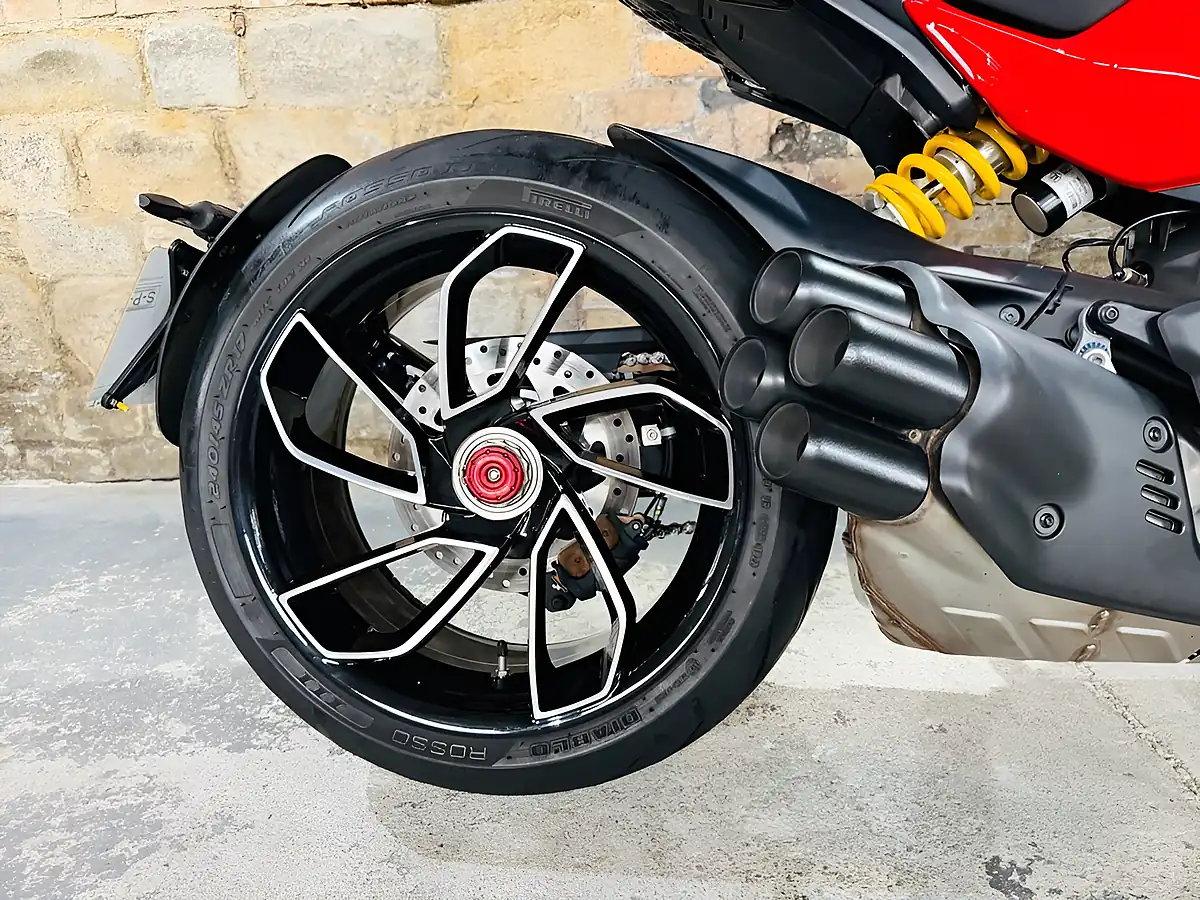 Used 2023 Ducati Diavel V4 Red - Interior and Exterior details 10