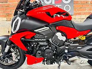 Used 2023 Ducati Diavel V4 Red - Interior and Exterior details 16