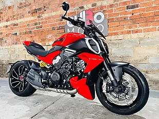 Used 2023 Ducati Diavel V4 Red - Interior and Exterior details 3
