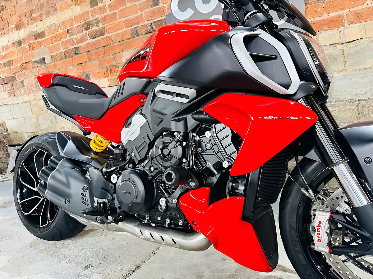 Used 2023 Ducati Diavel V4 Red - Interior and Exterior details 6