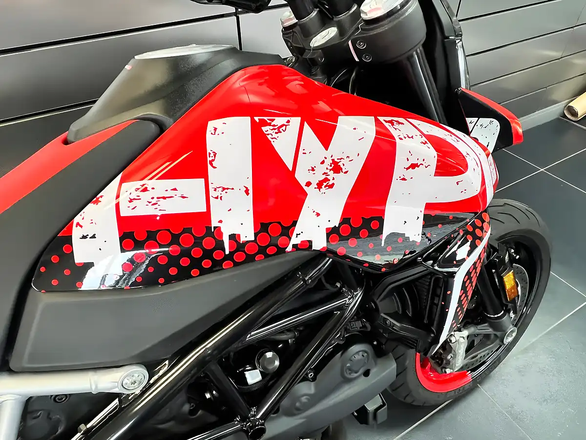 Used 2023 Ducati Hypermotard 950 Multi-Coloured - Interior and Exterior details 11