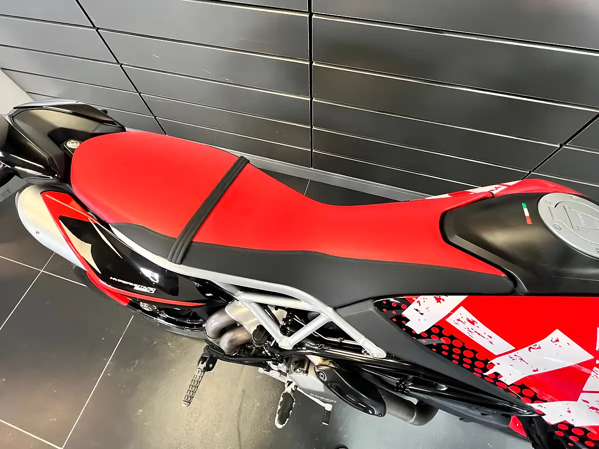 Used 2023 Ducati Hypermotard 950 Multi-Coloured - Interior and Exterior details 12