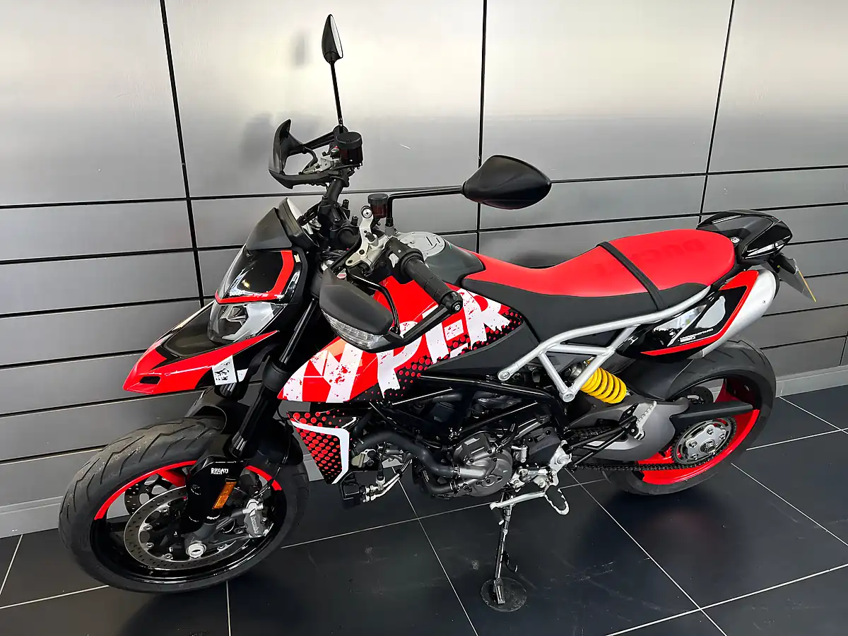 Used 2023 Ducati Hypermotard 950 Multi-Coloured - Interior and Exterior details 18