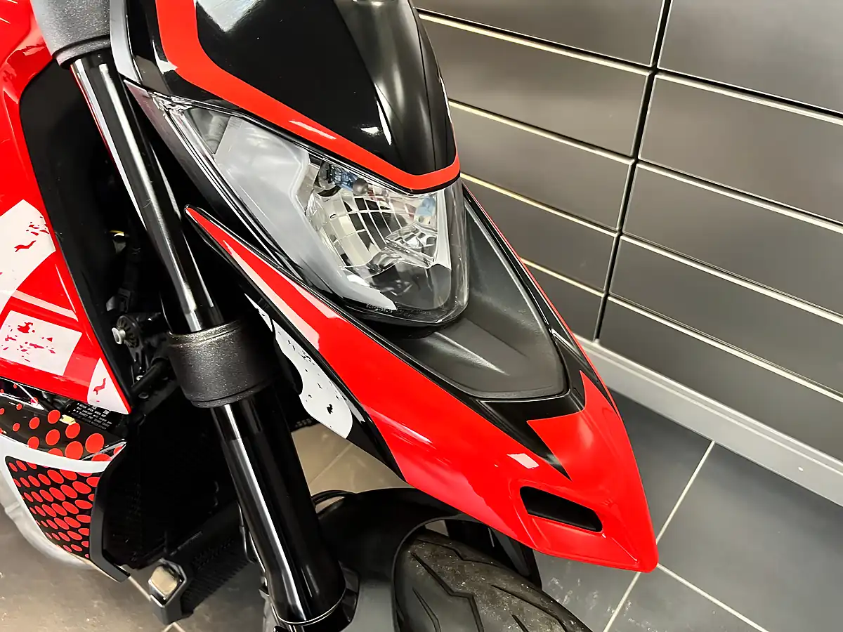 Used 2023 Ducati Hypermotard 950 Multi-Coloured - Interior and Exterior details 8
