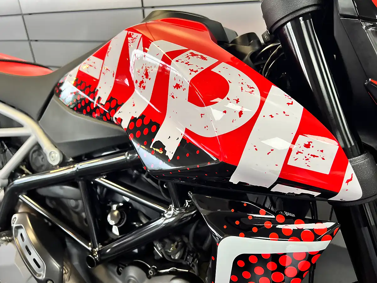 Used 2023 Ducati Hypermotard 950 Multi-Coloured - Interior and Exterior details 9