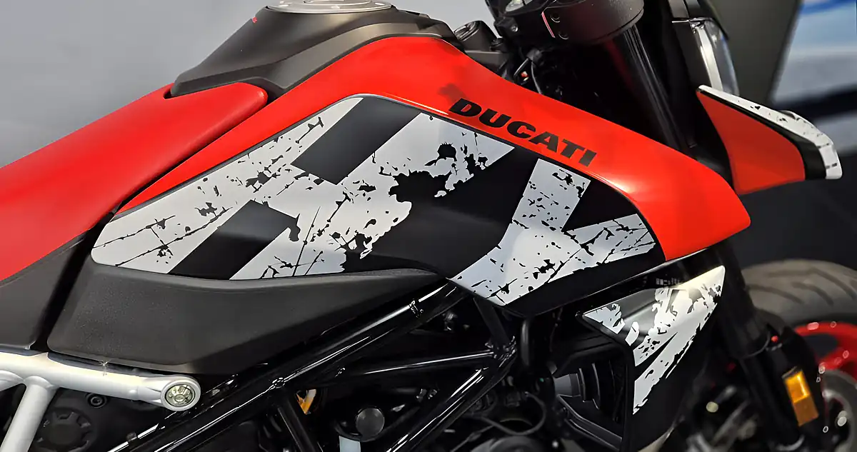 Used 2023 Ducati Hypermotard 950 Rve - Interior and Exterior details 8