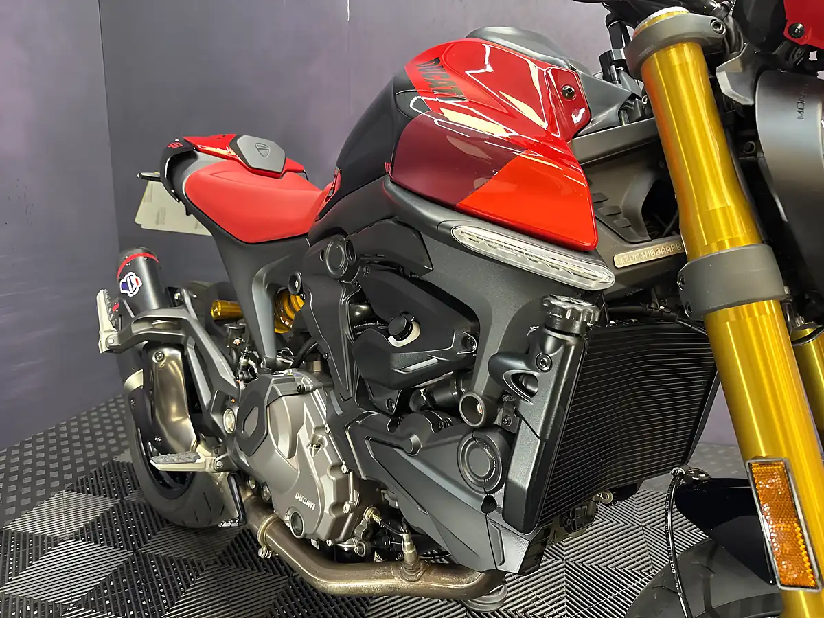 Used 2023 Ducati Monster 937 Sp Black - Interior and Exterior details 10