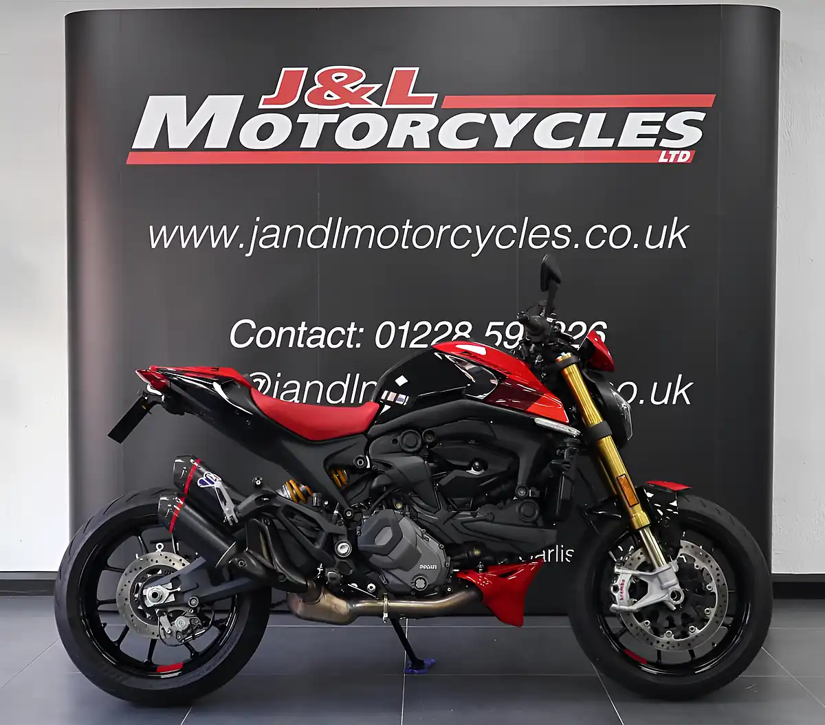Used 2023 Ducati Monster 950 Sp Black - Front View