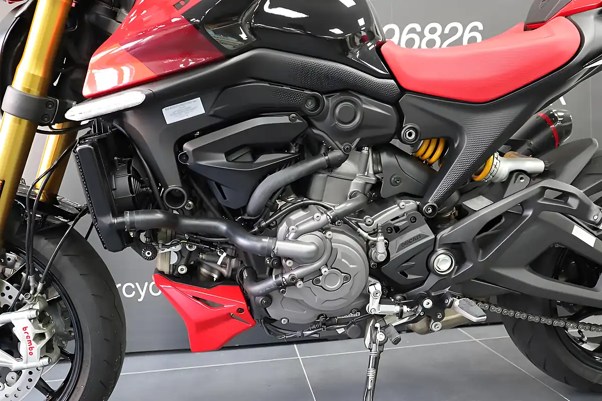 Used 2023 Ducati Monster 950 Sp Black - Interior and Exterior details 8