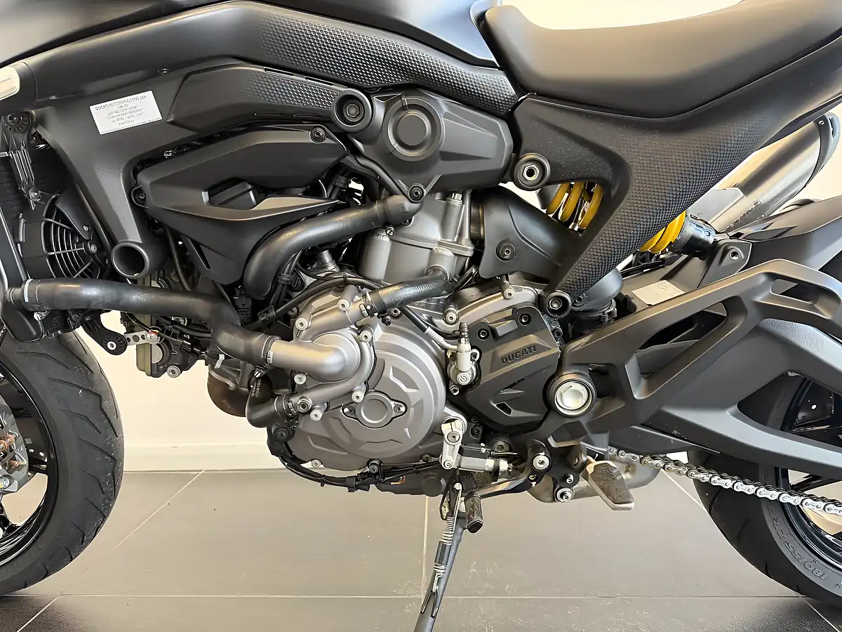Used 2023 Ducati Monster - Interior and Exterior details 7
