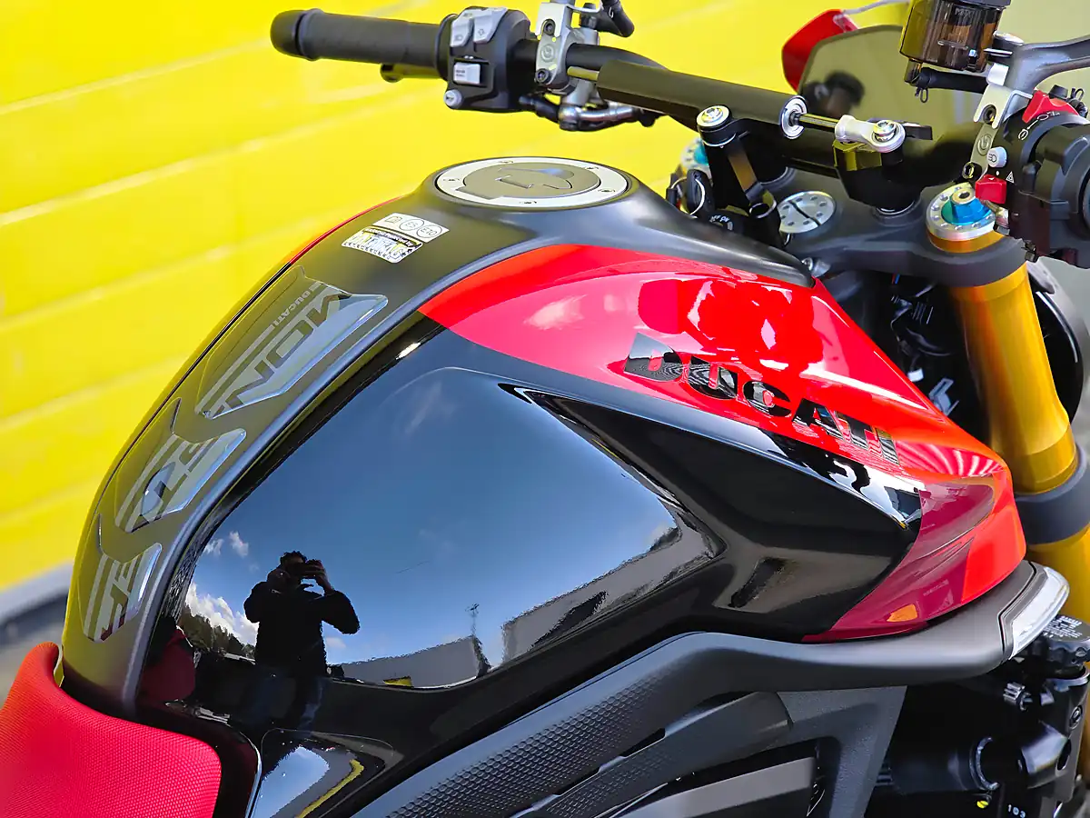 Used 2023 Ducati Monster Sp Black - Interior and Exterior details 13
