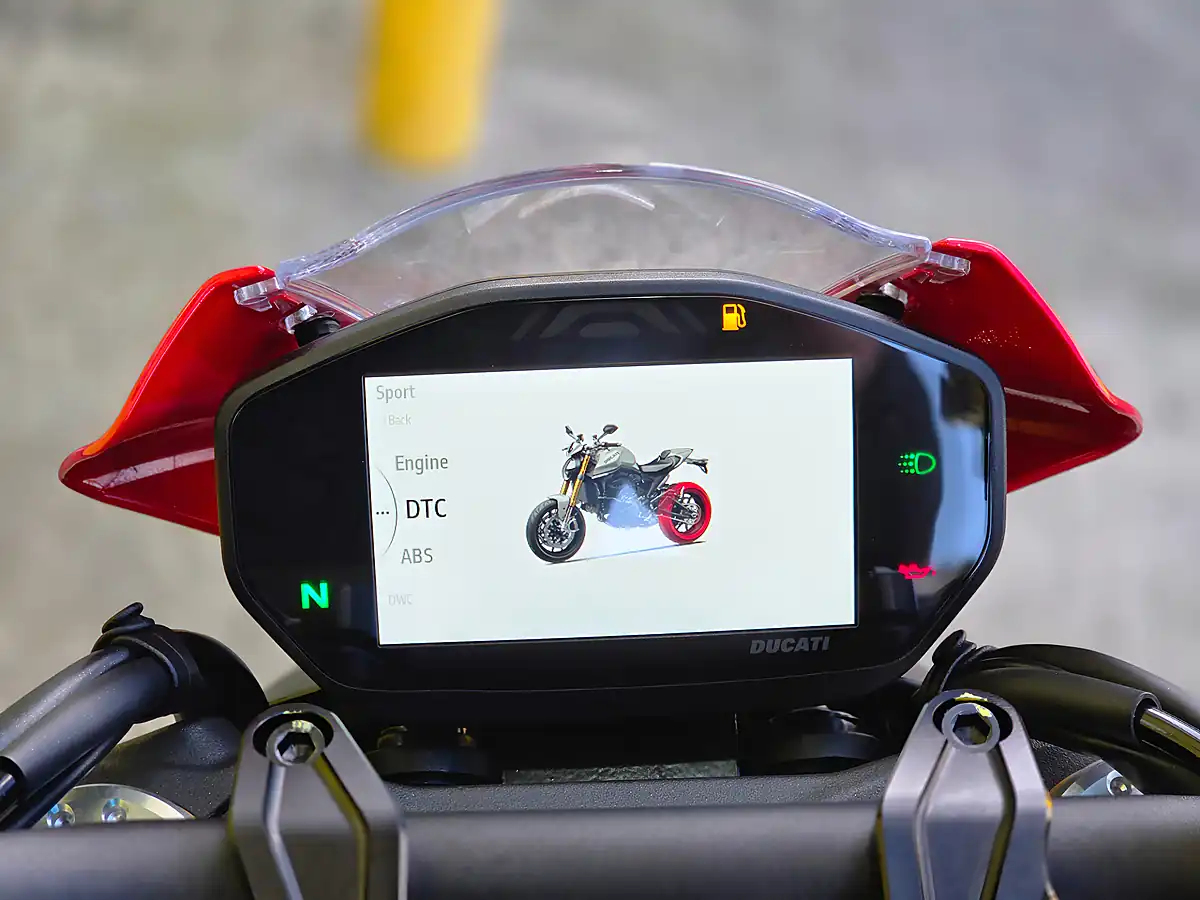 Used 2023 Ducati Monster Sp Black - Interior and Exterior details 15