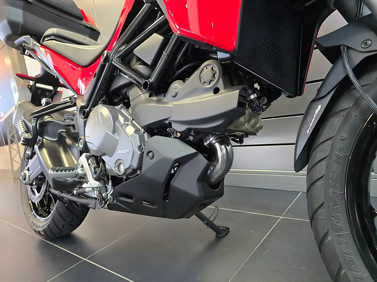 Used 2023 Ducati Multistrada V2 S Red - Interior and Exterior details 5