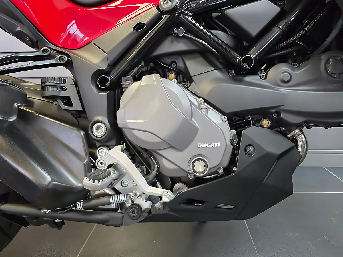 Used 2023 Ducati Multistrada V2 S Red - Interior and Exterior details 6
