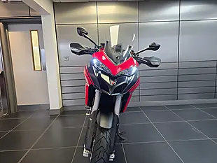 Used 2023 Ducati Multistrada V2 S Red - Interior and Exterior details 9