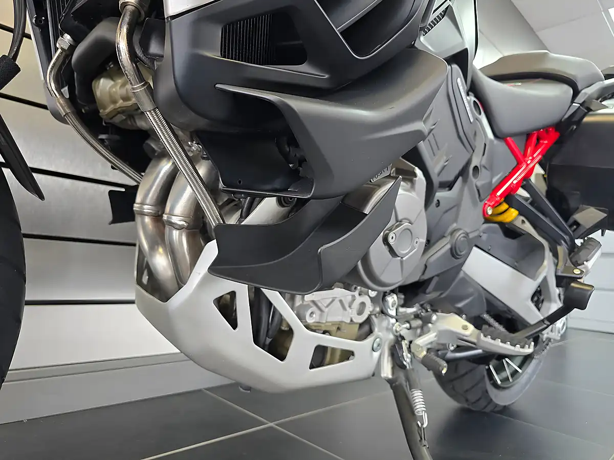 Used 2023 Ducati Multistrada V4 Rally Red - Interior and Exterior details 17