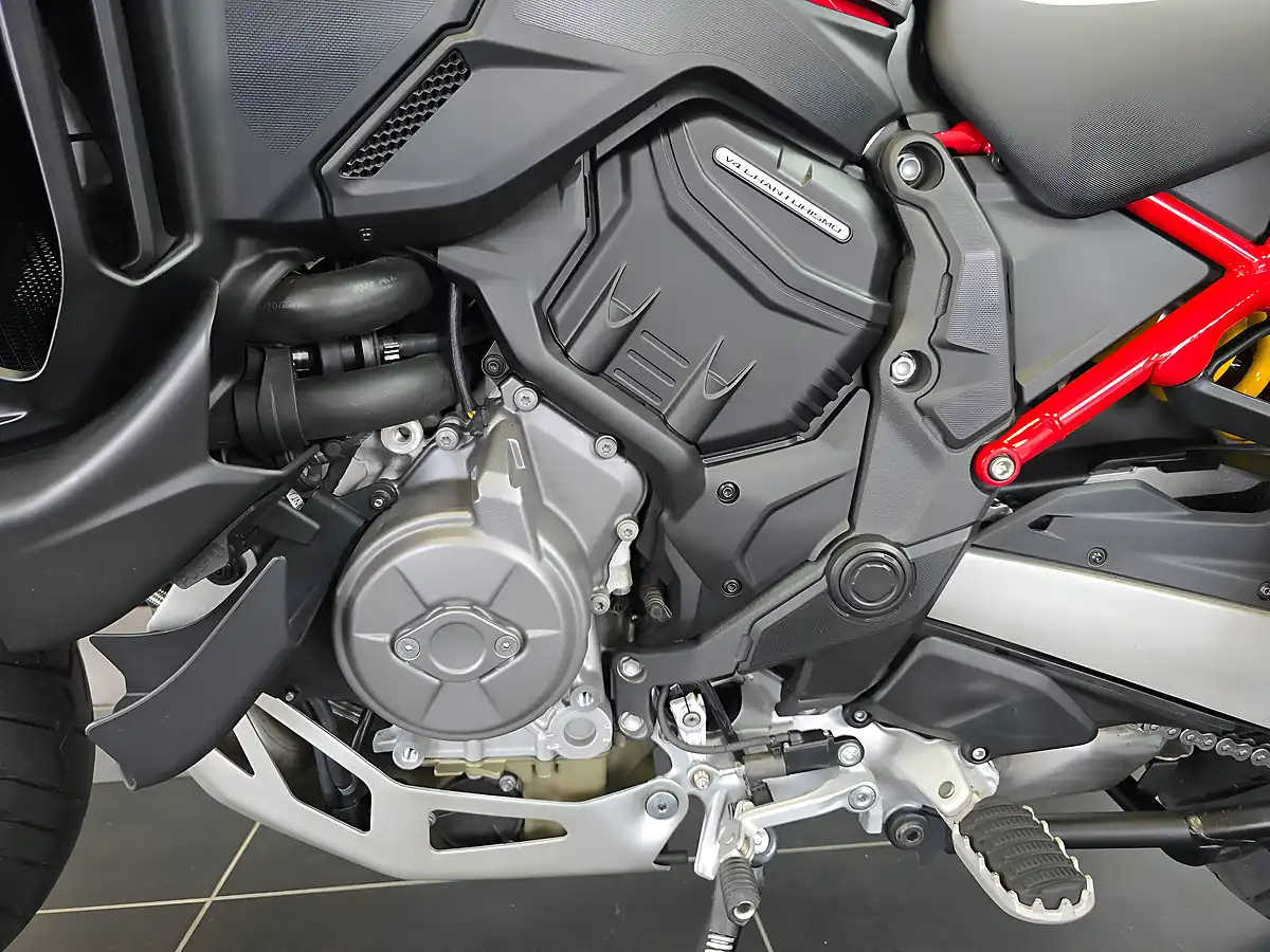 Used 2023 Ducati Multistrada V4 Rally Red - Interior and Exterior details 18