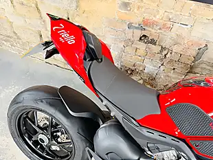 Used 2023 Ducati Panigale V4 Red - Interior and Exterior details 9