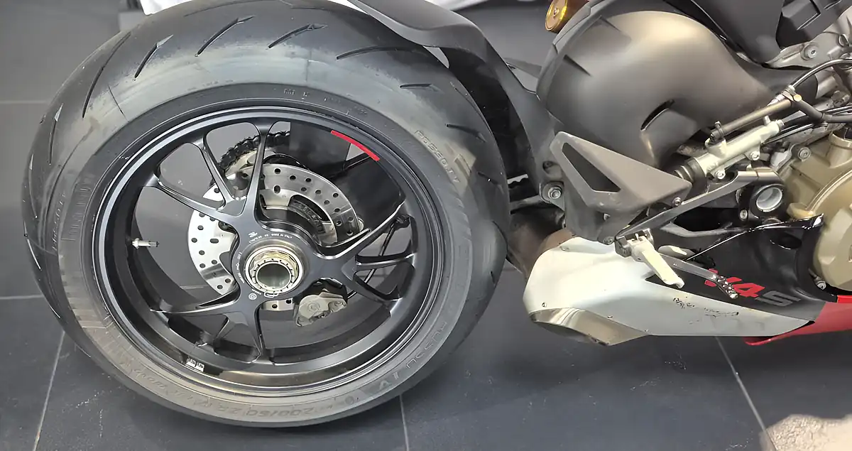 Used 2023 Ducati Panigale V4 S - Interior and Exterior details 13