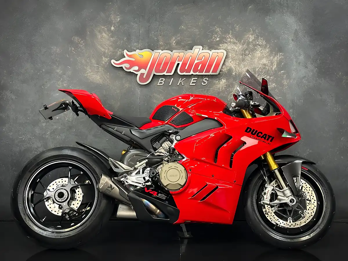 Used 2023 Ducati Panigale V4S Red - Front View