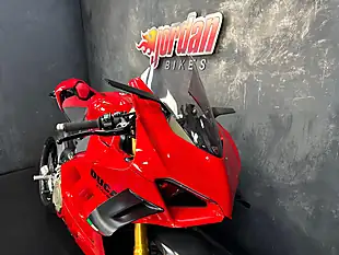 Used 2023 Ducati Panigale V4S Red - Interior and Exterior details 11