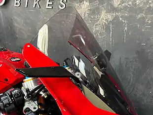 Used 2023 Ducati Panigale V4S Red - Interior and Exterior details 12