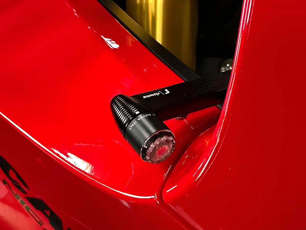 Used 2023 Ducati Panigale V4S Red - Interior and Exterior details 15